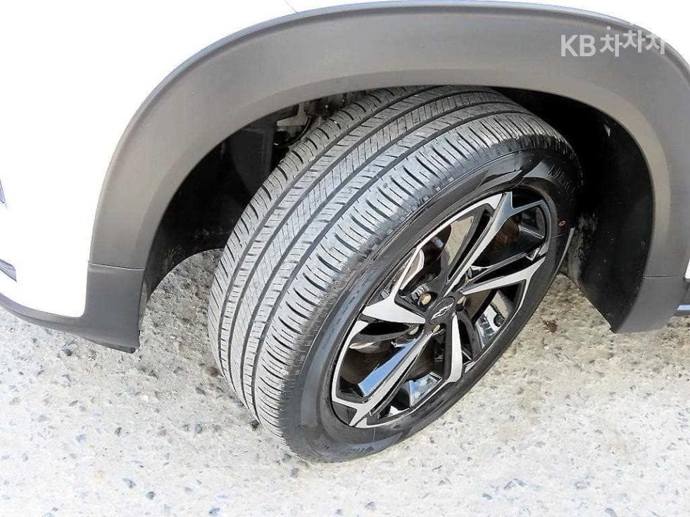 GM Korea Trailblazer1.35 Gasoline 2WD RS - 18