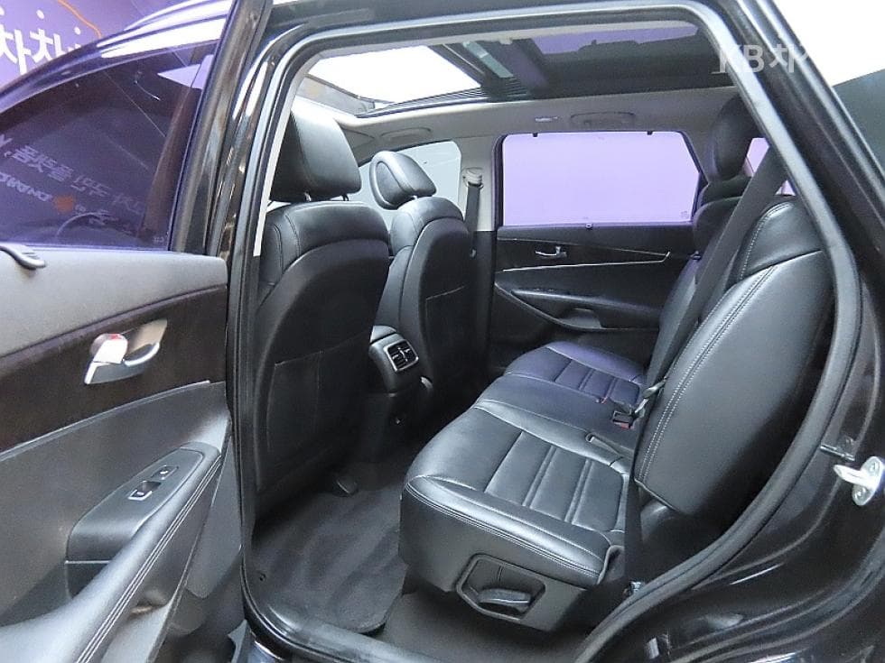 Kia The New (facelift) Sorento2.0 Diesel 2WD Noblesse - 11