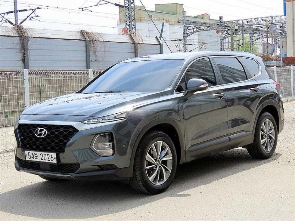 Hyundai Santa Fe TM Gasoline 2.0T 2WD Premium - Image 1