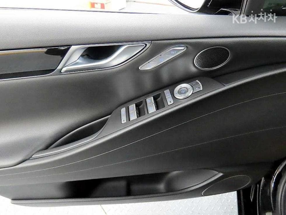 Genesis G80(RG3)2.5 Turbo Gasoline Direct Injection AWD - 11