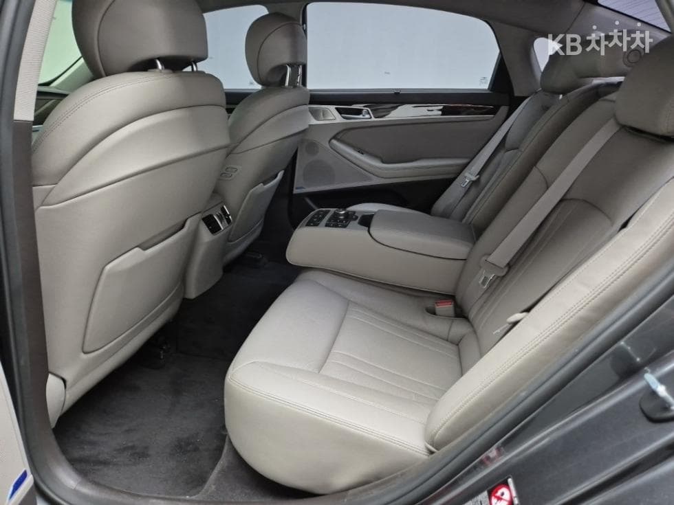 Дженезис G803.8 GDI AWD Премиум Люкс - 12