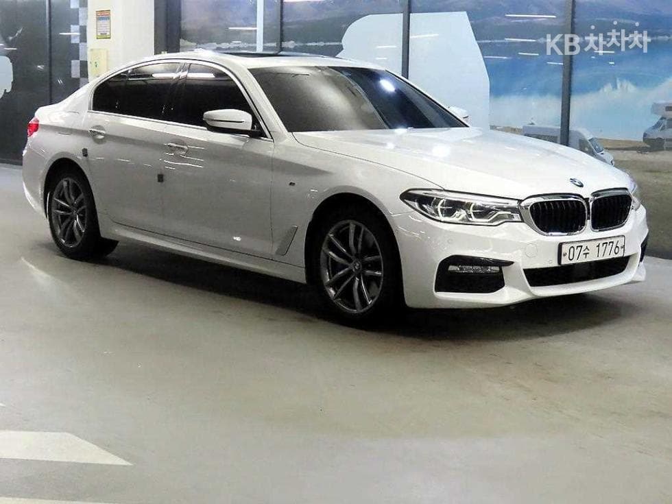 BMW 올New5 Series (G30) 530i M Sport Plus - Image 1