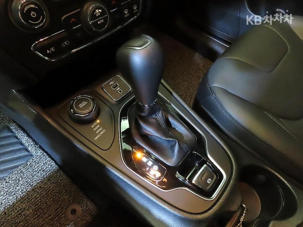지프 체로키(KL)2.4 Gasoline FWD Limited - 12