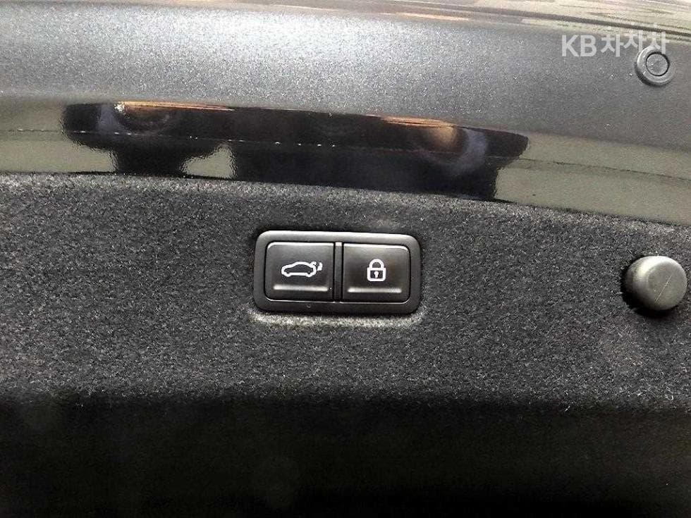 Киа The New (фейслифт) K9(Второ поколение)3.8 GDI AWD 베스트셀렉션Ⅱ - 18