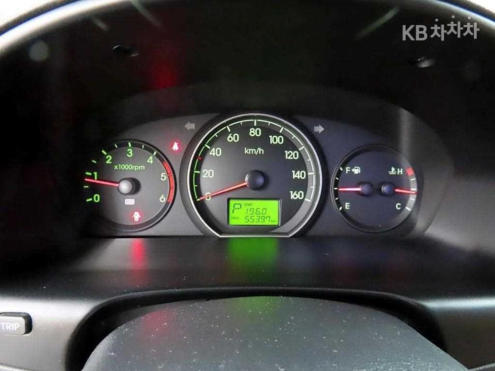 Hyundai Grand Starex11-seater Limousine 4WD Standard - 8