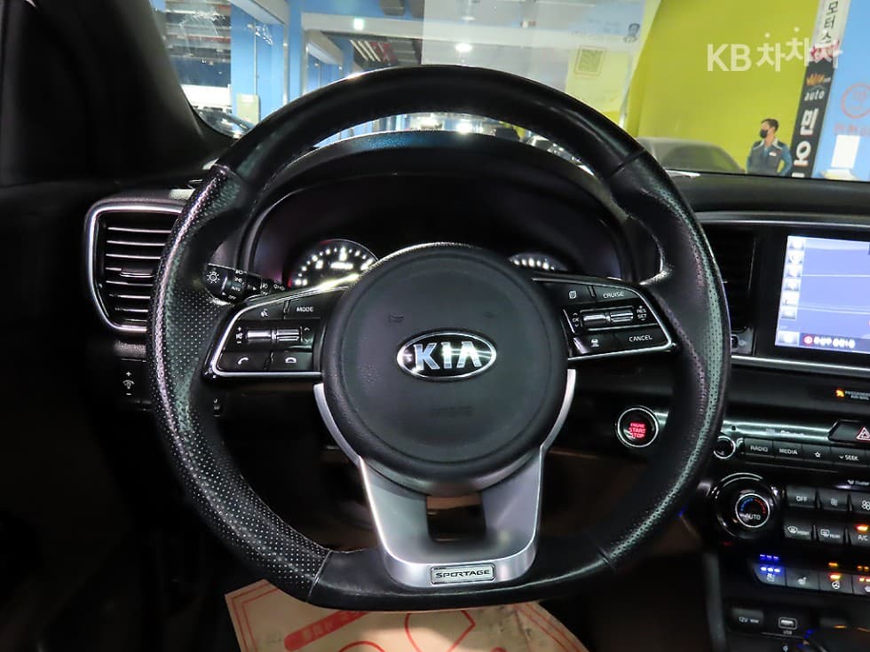 Kia Sportage 더 볼드2.0 Diesel 2WD Seater텔리전트 - 11