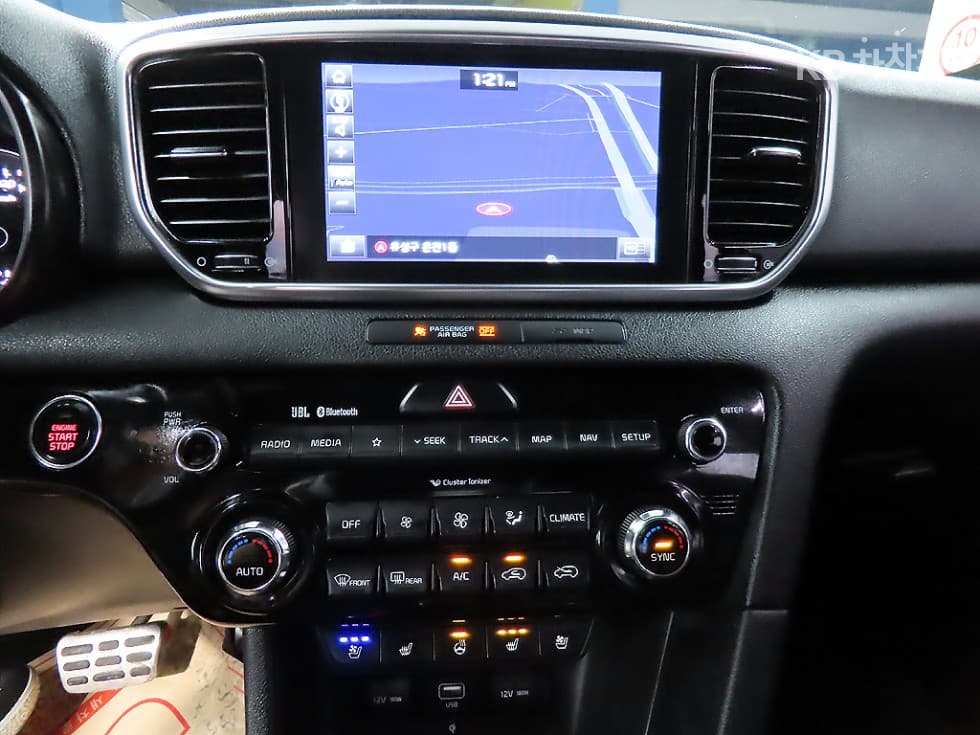 Kia Sportage 더 볼드2.0 Diesel 2WD Seater텔리전트 - 13