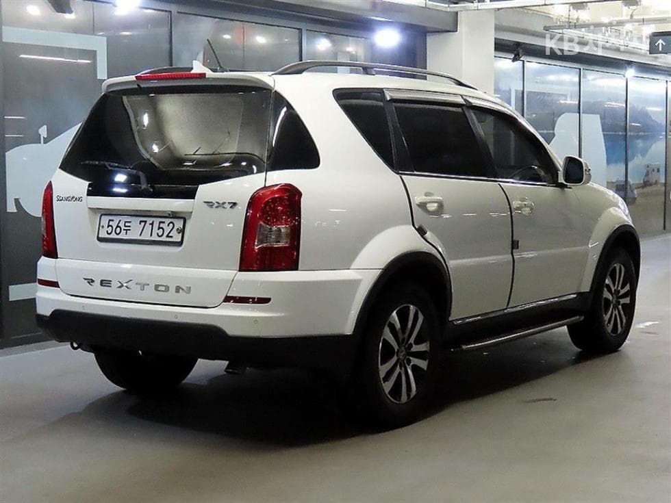 KG Mobility RextonW7-seater (Limousine) 4WD RX7 Luxury - 4