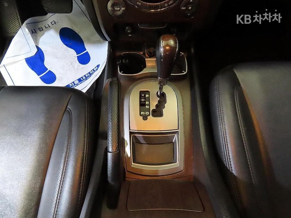 KG Mobility RextonW7-seater (Limousine) 4WD RX7 Luxury - 12