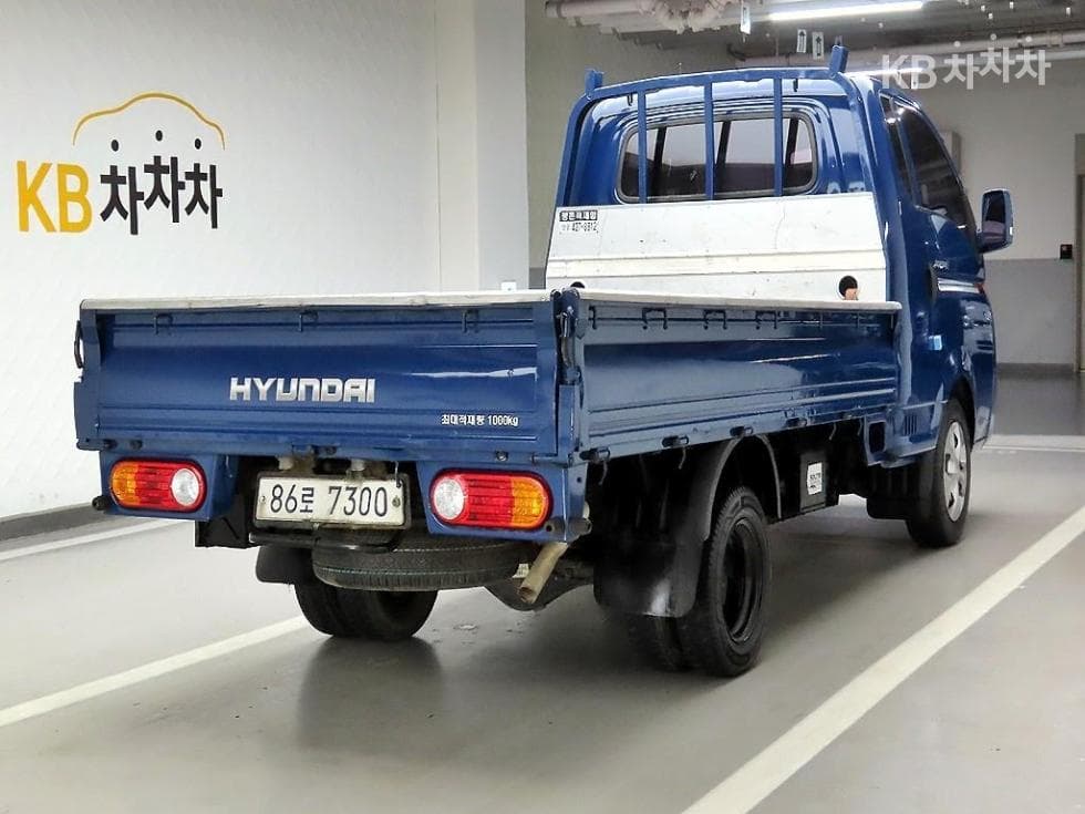 Hyundai Porter 2Extra Long Super Cab CRDi Modern - 4