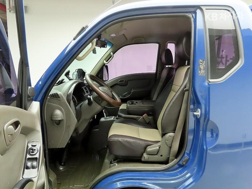 Hyundai Porter 2Extra Long Super Cab CRDi Modern - 12