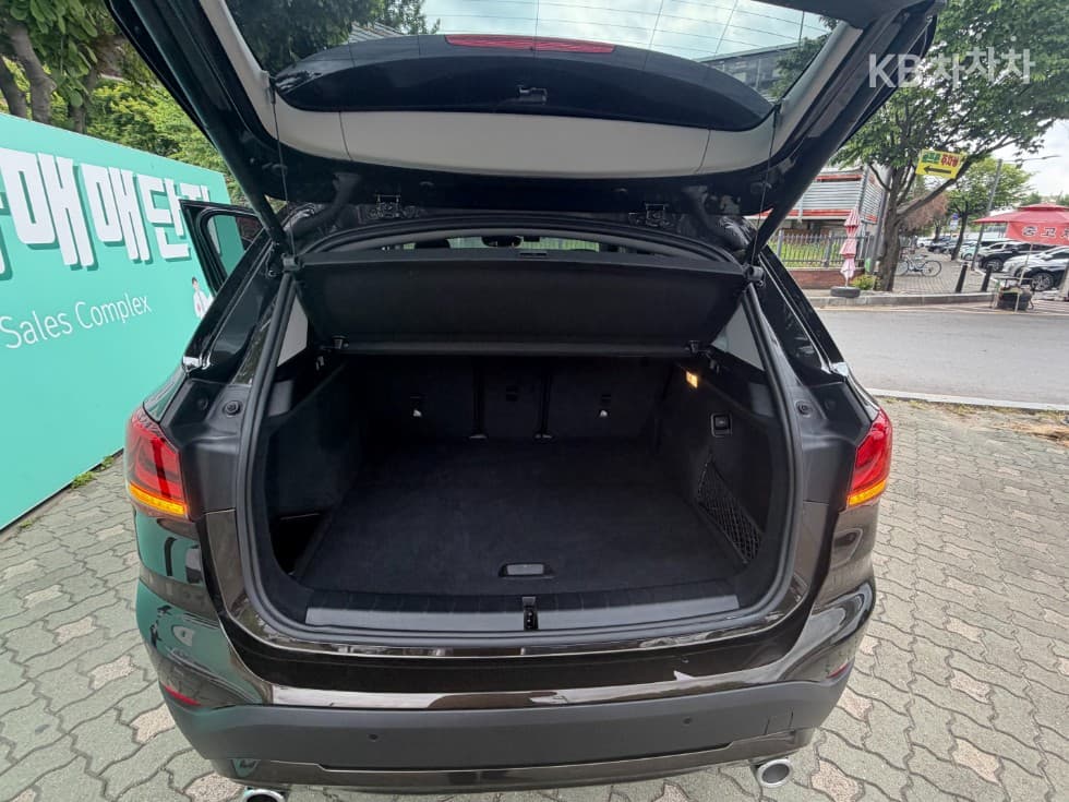 BMW X1 (F48)xDrive 20i Advantage - 8