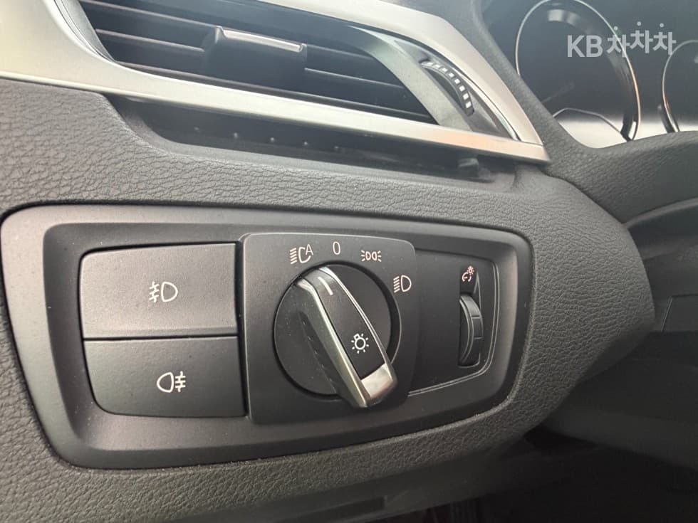 BMW X1 (F48)xDrive 20i Advantage - 18