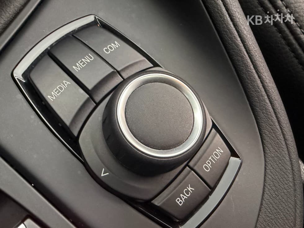 BMW X1 (F48)xDrive 20i Advantage - 28