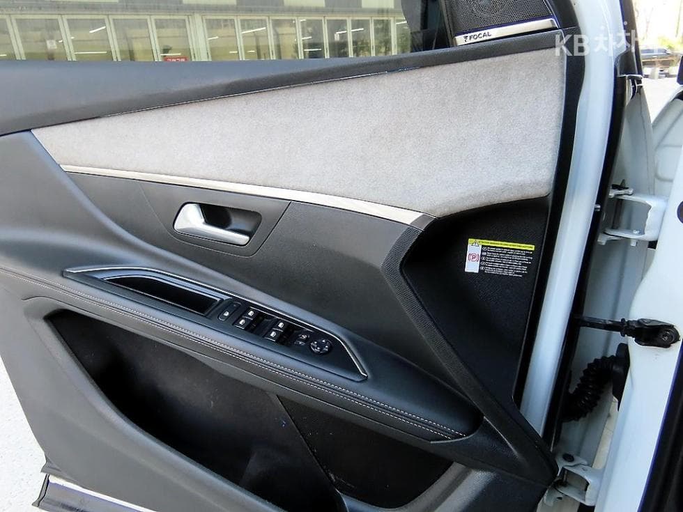 Peugeot 50082.0 Blue HDi GT - 11