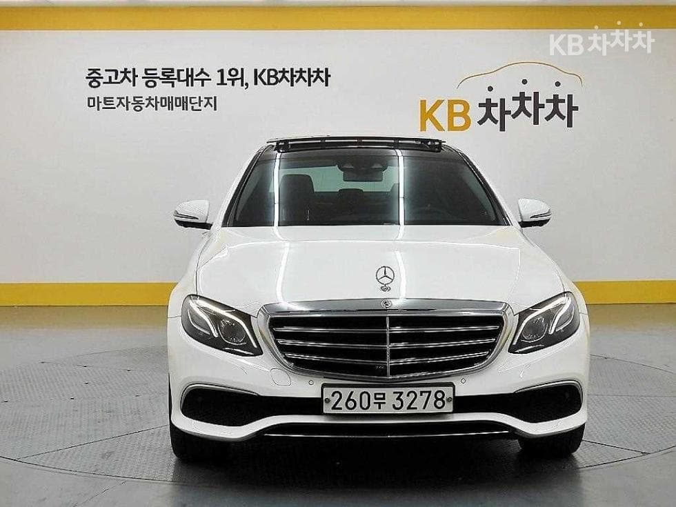 Mercedes-Benz E-Class (W213)E300 4Matic Exclusive - 2
