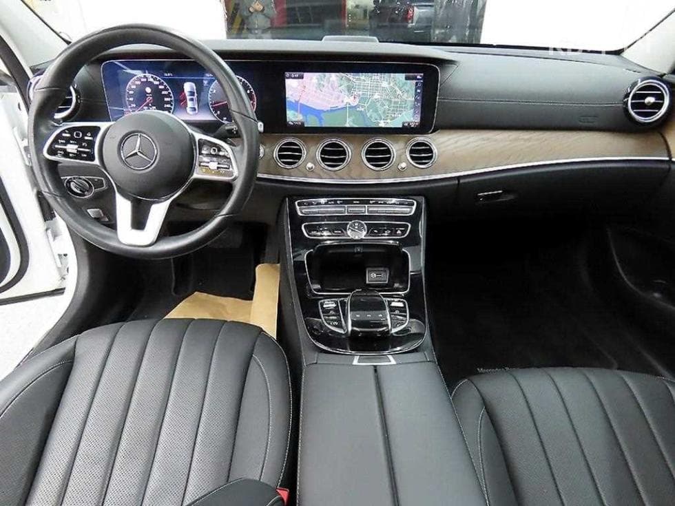 Mercedes-Benz E-Class (W213)E300 4Matic Exclusive - 7