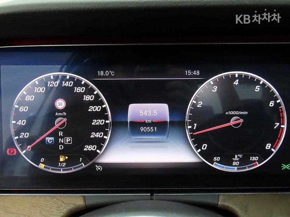 Mercedes-Benz E-Class (W213)E300 4Matic Exclusive - 8