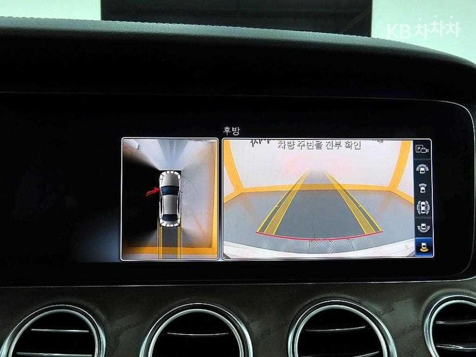 Mercedes-Benz E-Class (W213)E300 4Matic Exclusive - 16