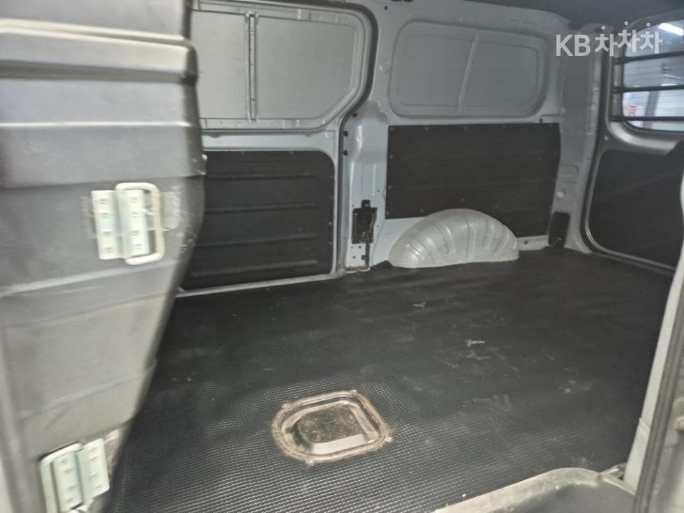 Hyundai Grand Starex3Seater승 Van Smart - 12