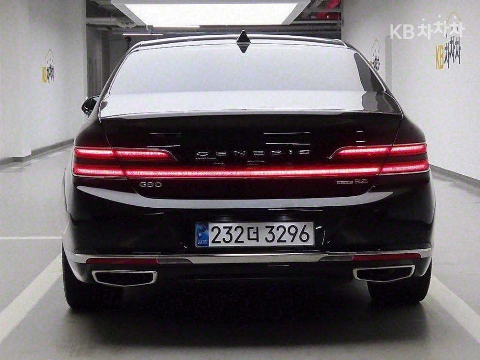 Genesis G903.8 GDi AWD Prestige - 4
