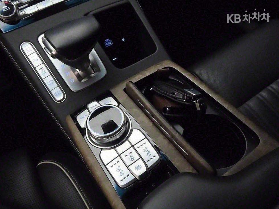 Genesis G903.8 GDi AWD Prestige - 10