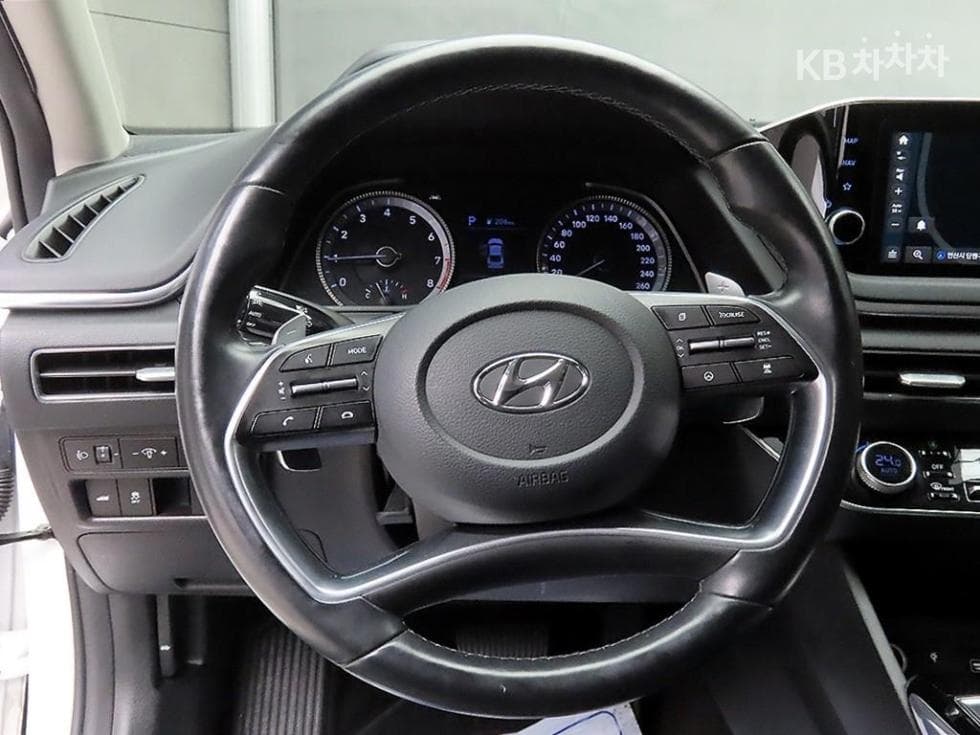 Хюндай Соната (DN8)2.0 Premium - 9