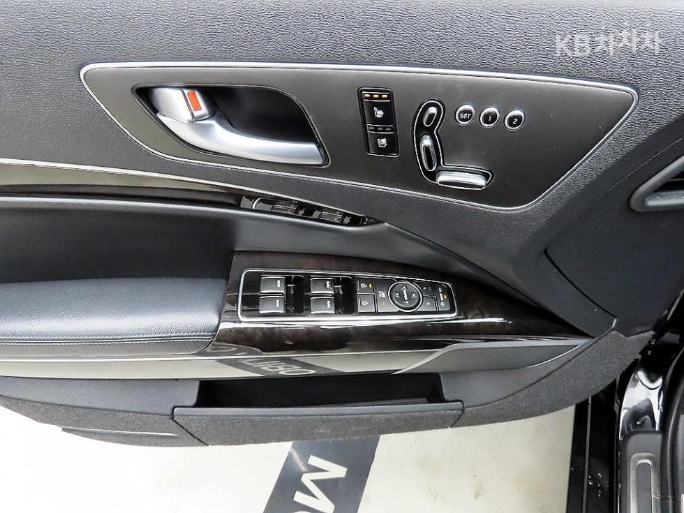 Киа K93.3 GDI 이그제큐티브 - 11