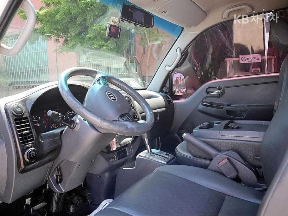 Kia Bongo 3 (light truck)1 Ton King Cab Extra Long CRDi Luxury - 6