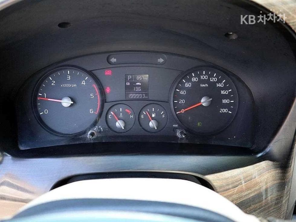 Kia Bongo 3 (light truck)1 Ton King Cab Extra Long CRDi Luxury - 9