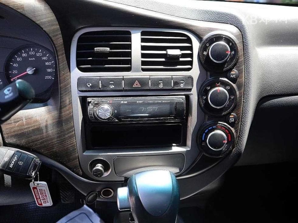 Kia Bongo 3 (light truck)1 Ton King Cab Extra Long CRDi Luxury - 11