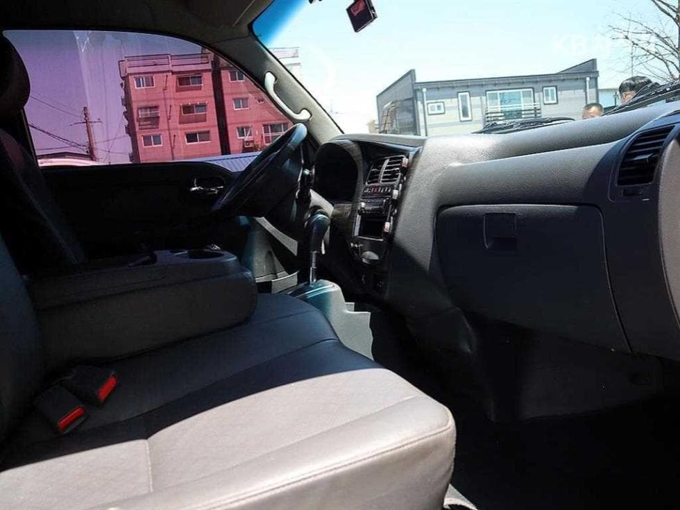 Kia Bongo 3 (light truck)1 Ton King Cab Extra Long CRDi Luxury - 13