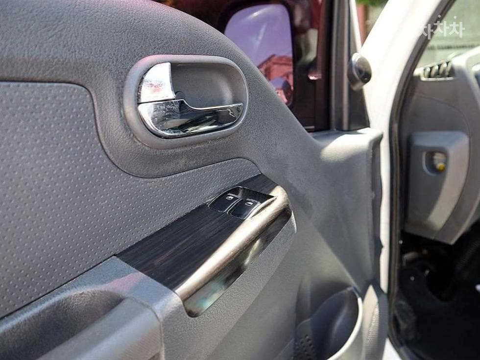 Kia Bongo 3 (light truck)1 Ton King Cab Extra Long CRDi Luxury - 14