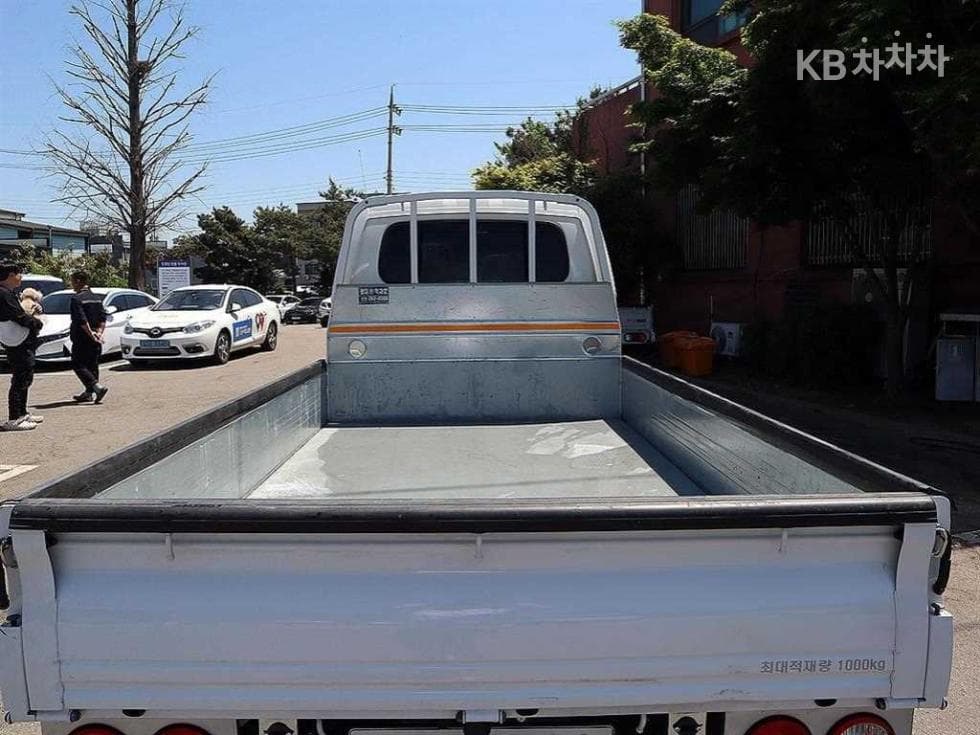 Kia Bongo 3 (light truck)1 Ton King Cab Extra Long CRDi Luxury - 19