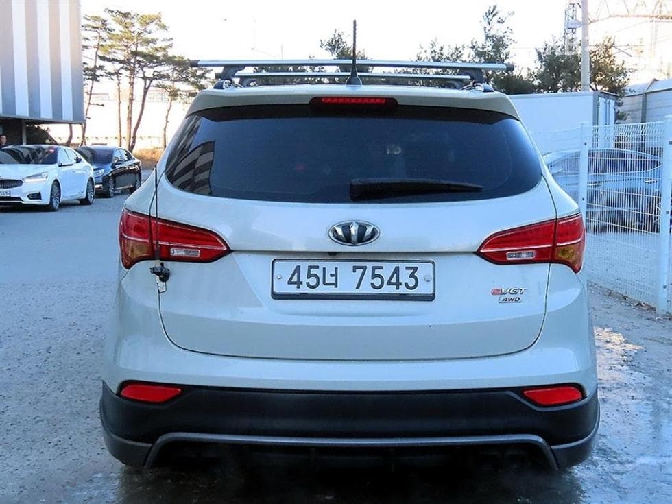 Хюндай Санта Фе DMХонда R-двигател 2.0 дизел 4x4 EXCLUSIVE Стандартен - 4