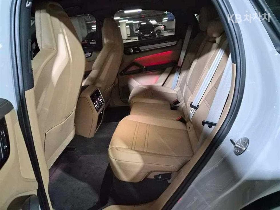 Porsche Cayenne(9Y0)3.0 Coupe Standard - 7