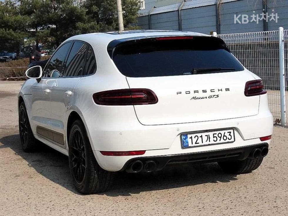 Porsche 마칸3.0 GTS - 3