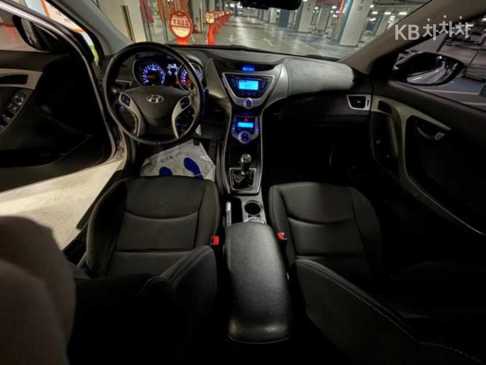 Hyundai Avante (Elantra)MDM16 GDi LUXURY - 6