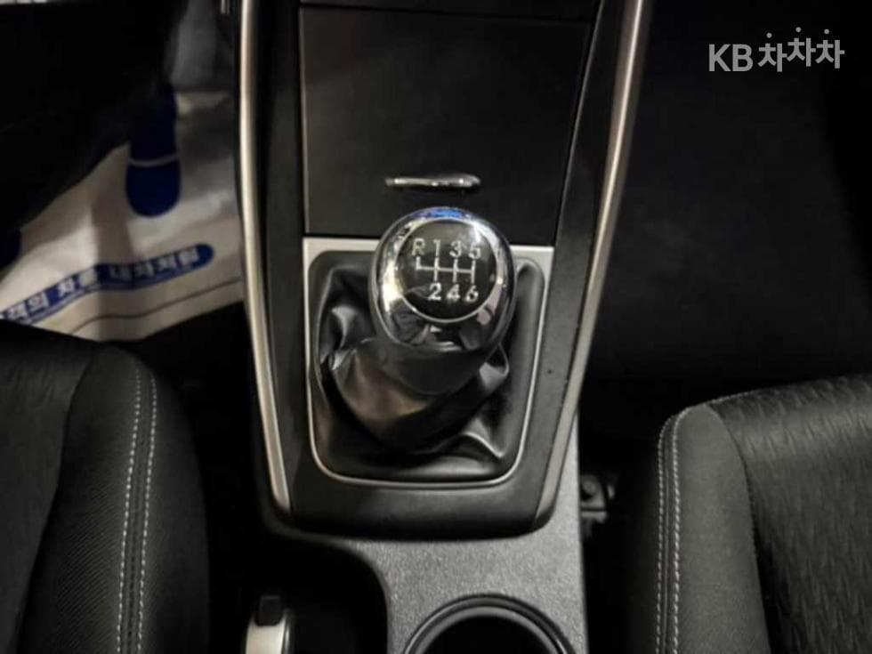 Hyundai Avante (Elantra)MDM16 GDi LUXURY - 15