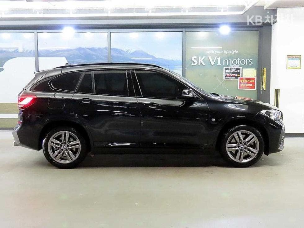 BMW X1 (F48)xDrive 20i M Sport Package - 3