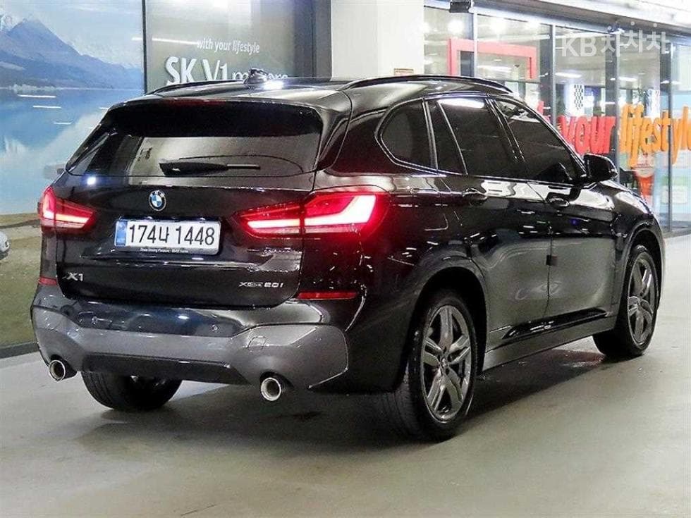 BMW X1 (F48)xDrive 20i M Sport Package - 4