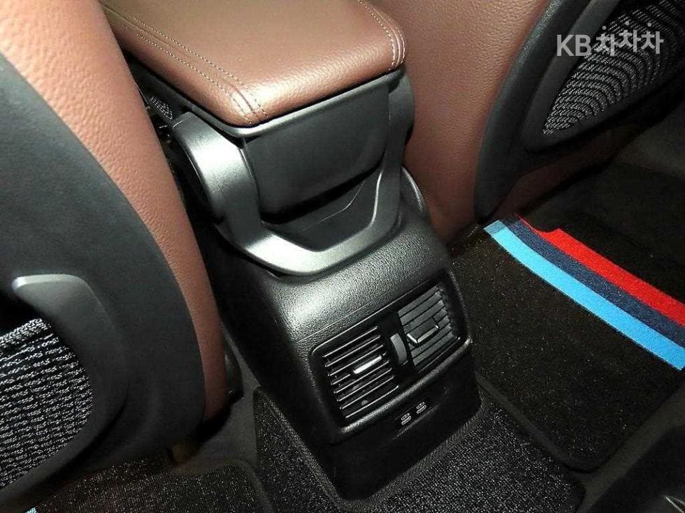 BMW X1 (F48)xDrive 20i M Sport Package - 14