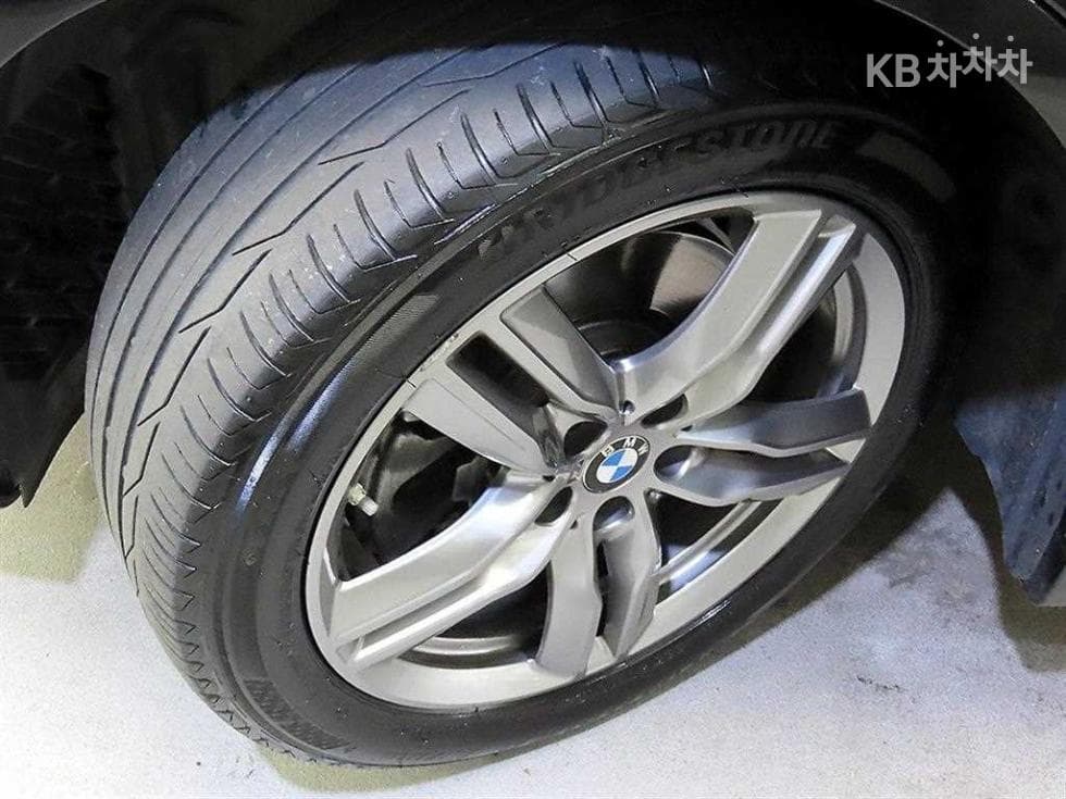 BMW X1 (F48)xDrive 20i M Sport Package - 20