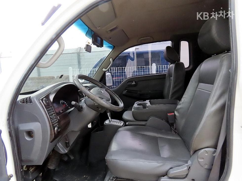 Kia Bongo 3 (light truck)1 Ton King Cab Extra Long CRDi Luxury - 6