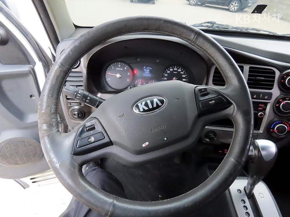 Kia Bongo 3 (light truck)1 Ton King Cab Extra Long CRDi Luxury - 8