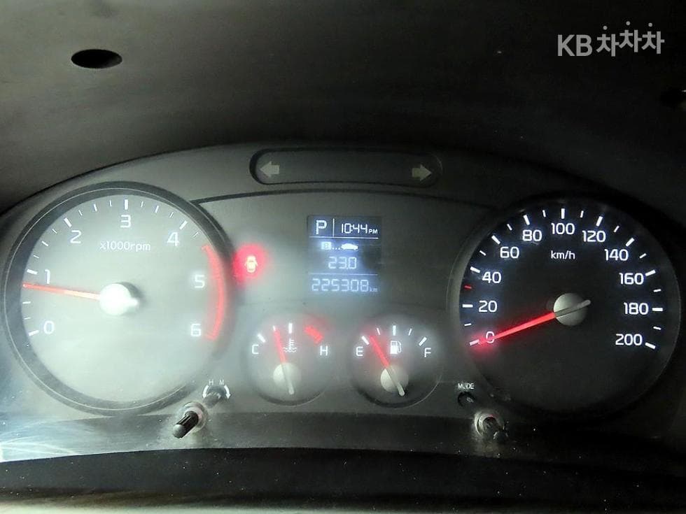 Kia Bongo 3 (light truck)1 Ton King Cab Extra Long CRDi Luxury - 9