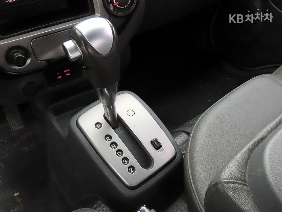 Kia Bongo 3 (light truck)1 Ton King Cab Extra Long CRDi Luxury - 10