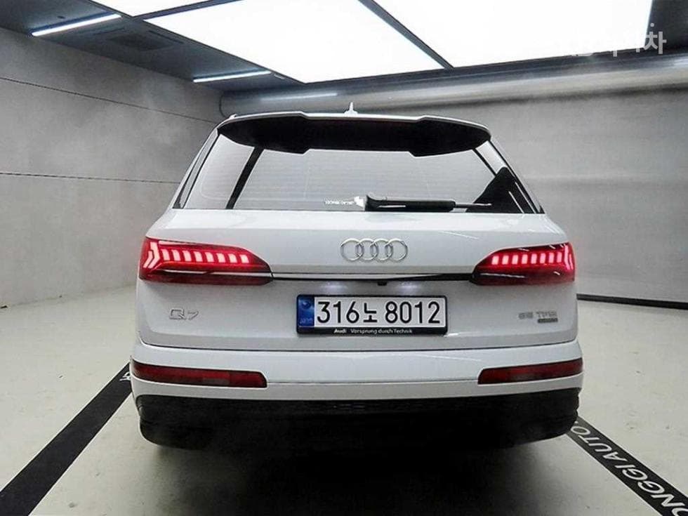Ауди Нов Q73.0 55 TFSI Quattro Premium - 3