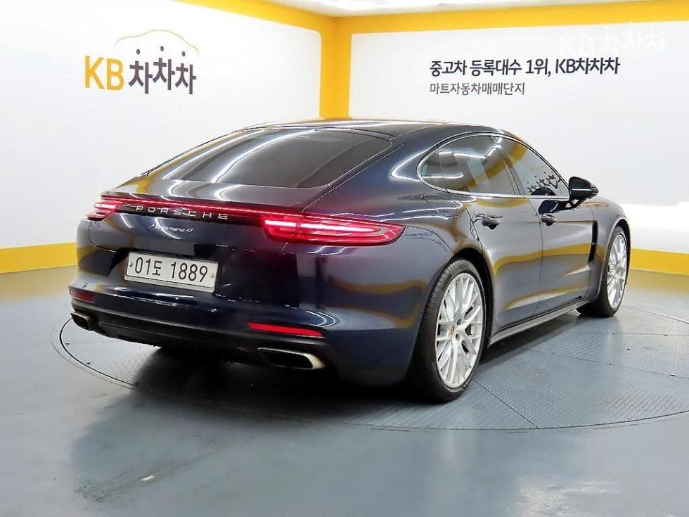 Porsche 파나메라 (971)3.0 4 Standard - 4