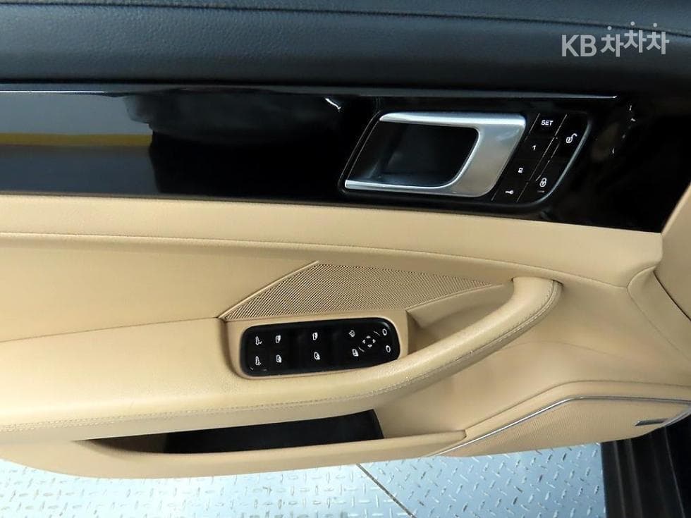 Porsche 파나메라 (971)3.0 4 Standard - 11
